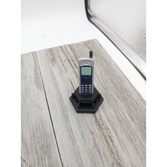 Hasbro 2003 Trivial Pursuit DVD Pop Culture Game Replacement Tokens Pie And Dice - Picture 6 of 8